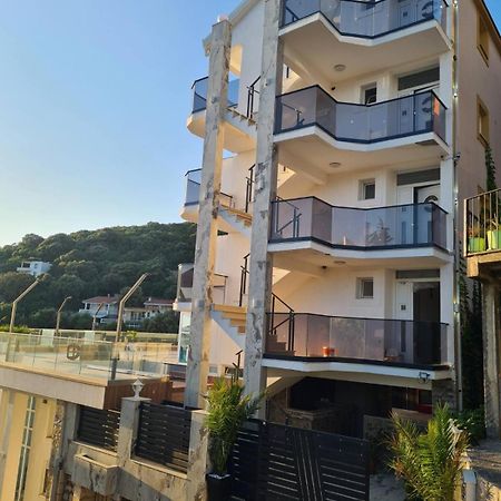 Apartments Mekic Утьеха Экстерьер фото