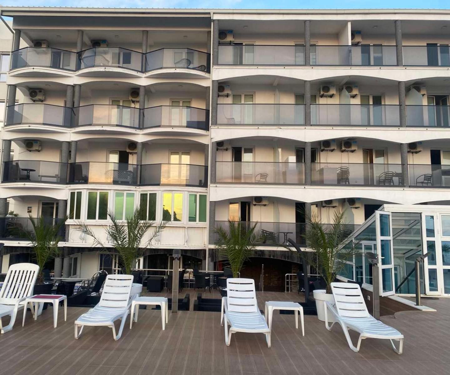 Apartments Mekic Утьеха Экстерьер фото